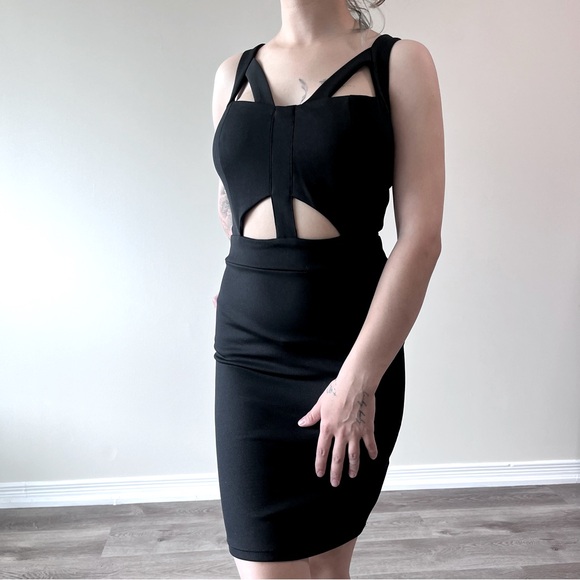 BLACK EVENING MINI DRESS - Picture 1 of 6